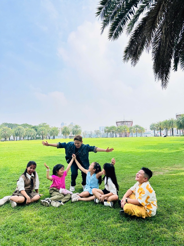 Đạo diễn – Diễn viên Hoàng Công Đạt: Người thầy tài năng chắp cánh cho những "ngôi sao nhí" - Ảnh 6.