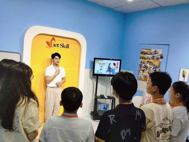 Đạo diễn – Diễn viên Hoàng Công Đạt: Người thầy tài năng chắp cánh cho những "ngôi sao nhí" - Ảnh 7.