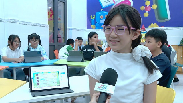 Từ bảng đen đến màn hình số: Hành trình đổi mới trong trường học - Ảnh 2.