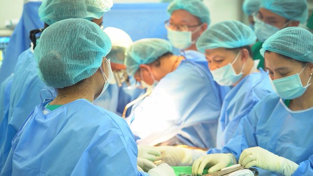 “Kỳ tích 72 giờ”: 14 ca ghép tạng liên tiếp thành công- Ảnh 1.