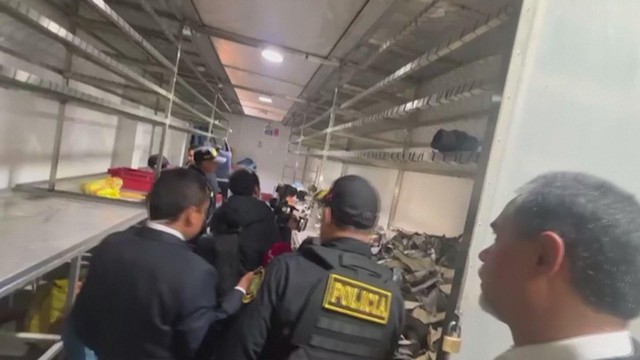 Peru: Phát hiện một lô vây cá mập lớn chuẩn bị đến châu Á - Ảnh 1.