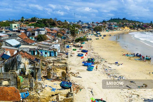 65 xã, phường tan hoang sau bão dữ, Gia Lai công bố tình huống khẩn cấp - Ảnh 1.