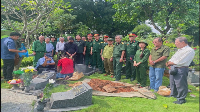Hỗ trợ đưa hài cốt liệt sĩ về quê hương, tiếp nối truyền thống đền ơn đáp nghĩa - Ảnh 2.