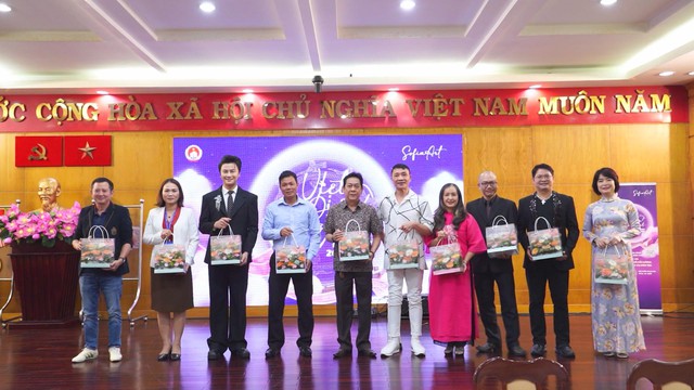 Việt điệu trăng thanh: Sân chơi mới khích lệ học sinh gắn bó với âm nhạc truyền thống - Ảnh 3.