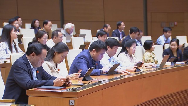 Thời sự trưa HTV ngày 12/11/2025 I Cả nước quyết liệt tháng cao điểm chống khai thác IUU - Ảnh 1.