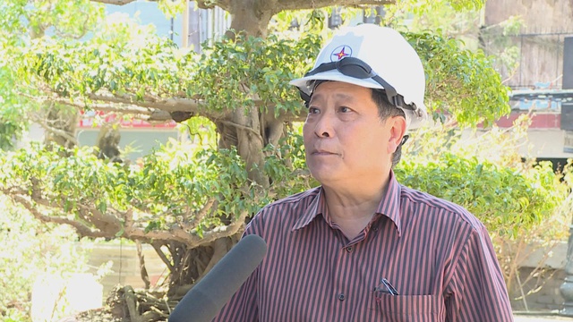 Công ty Điện lực Gia Lai nỗ lực khôi phục lưới điện sau bão số 13 - Ảnh 3.