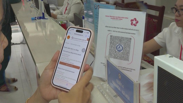 Đẩy mạnh phân quyền: Chính quyền cơ sở gần dân, sát thực tế - Ảnh 2.