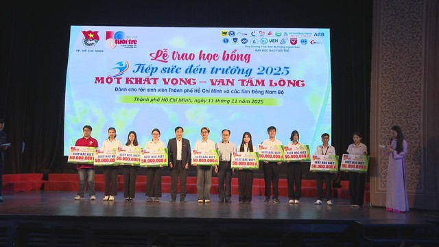 Lan tỏa khát vọng học tập qua chương trình “Tiếp sức đến trường” 2025 - Ảnh 1.