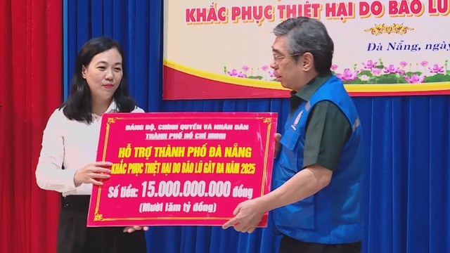Hành trình đồng hành của TP. Hồ Chí Minh với người dân TP. Đà Nẵng sau bão lũ - Ảnh 1.