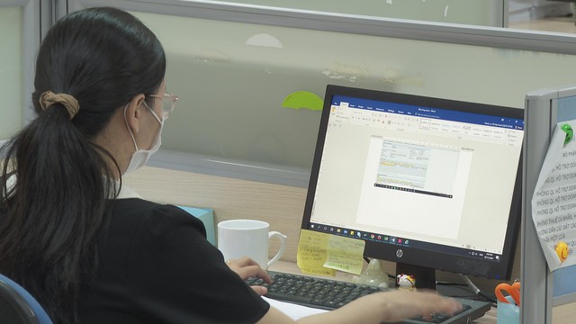 Thời sự HTV ngày 14/11/2025 I Hoạt động lừa đảo nhắm đến sinh viên ngày càng tinh vi- Ảnh 2.