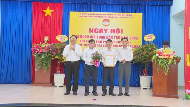 Phường Long Nguyên tổ chức Ngày hội Đại đoàn kết, lan tỏa tinh thần nghĩa tình trong cộng đồng - Ảnh 2.