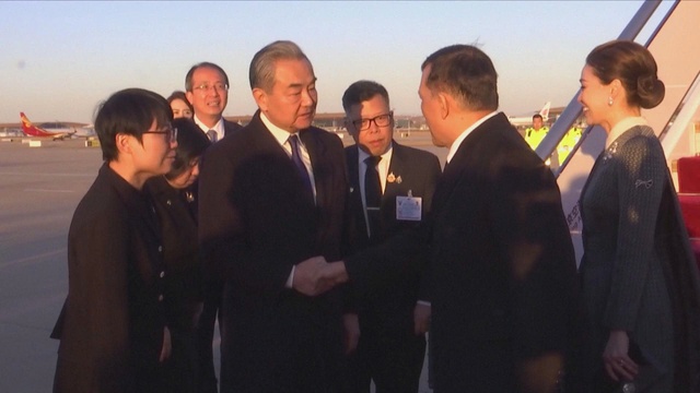 Quốc vương Thái Lan thăm Trung Quốc- Ảnh 2. Quốc vương Thái Lan thăm Trung Quốc- Ảnh 2.