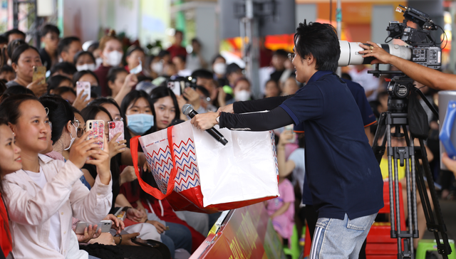 Mái ấm gia đình Việt - Tập 45: Trang Pháp, Lâm Hùng- Ảnh 6. Mái ấm gia đình Việt - Tập 45: Trang Pháp, Lâm Hùng- Ảnh 6.