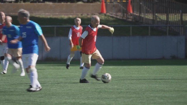 Bí quyết sống khỏe và độc lập của lão tướng trên 80 tuổi- Ảnh 2. Bí quyết sống khỏe và độc lập của lão tướng trên 80 tuổi- Ảnh 2.