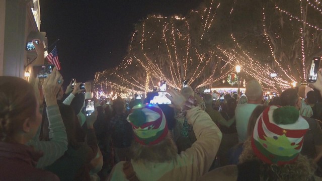 Khai mạc mùa lễ hội tại thành phố cổ St. Augustine, Mỹ- Ảnh 1. Khai mạc mùa lễ hội tại thành phố cổ St. Augustine, Mỹ- Ảnh 1.