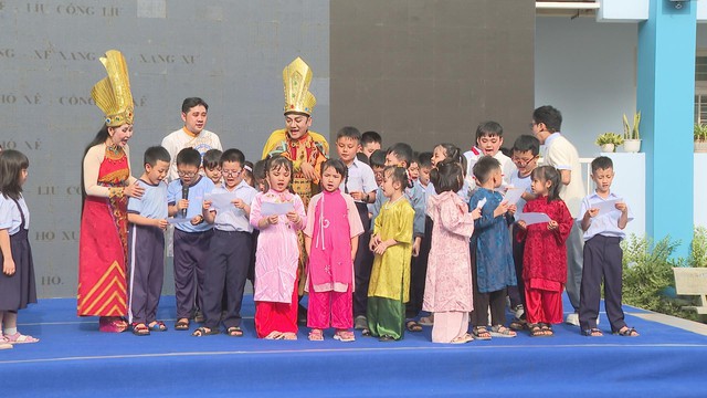 Đưa cải lương về trường học, khi hạt mầm di sản được đánh thức - Ảnh 1.