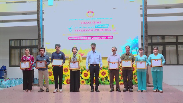 Phường Phú Lâm lan tỏa tinh thần đoàn kết qua Ngày hội Đại đoàn kết toàn dân tộc - Ảnh 2.