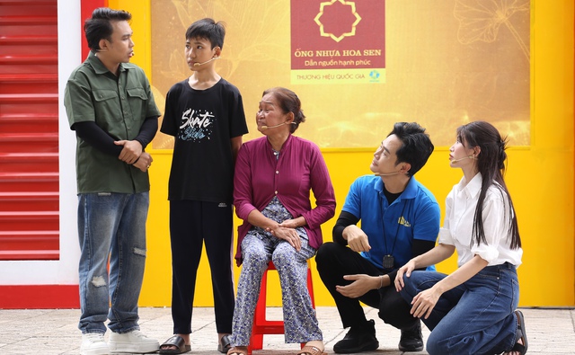 Chuyện người bà gãy tay, bệnh tim tần tảo nuôi cháu - Mái ấm gia đình Việt - Ảnh 1.