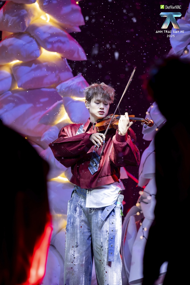 Đội buitruonglinh mang không khí Noel đến sớm tại Anh trai “Say hi” 2025 tập 10 - Ảnh 5.