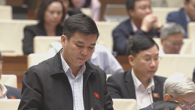 Siết chặt bán chéo bảo hiểm qua ngân hàng: Đại biểu Quốc hội yêu cầu tăng giám sát - Ảnh 2.