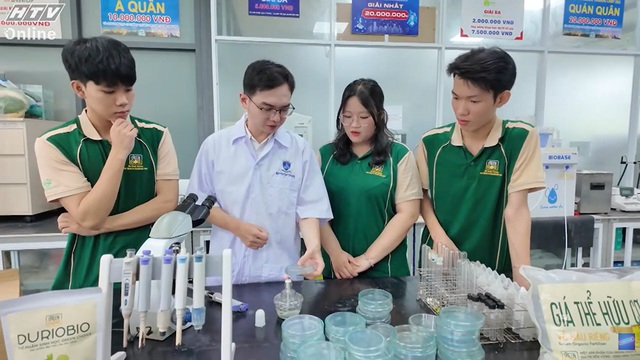 Cùng HTV Hành động xanh 2025 - Tập 19: Bộ sản phẩm tuần hoàn từ các phế phẩm sầu riêng - Ảnh 3.