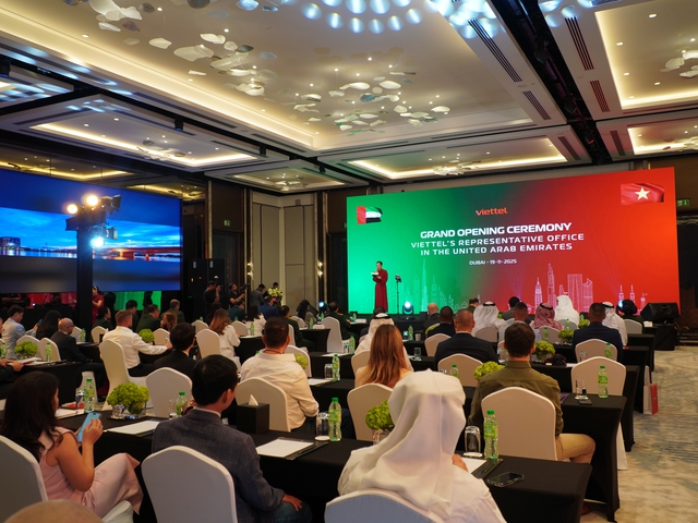 Viettel khai trương Văn phòng đại diện tại Các Tiểu vương quốc Ả Rập Thống nhất   - Ảnh 1.