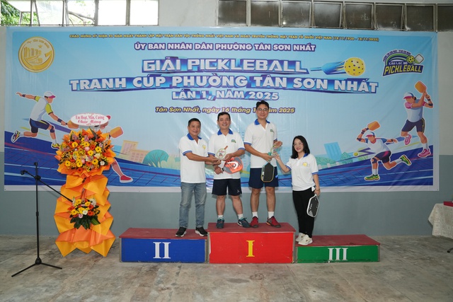 Phường Tân Sơn Nhất khánh thành cụm sân Pickleball cộng đồng: Cú hích mới cho phong trào thể thao và khởi nghiệp địa phương - Ảnh 5.