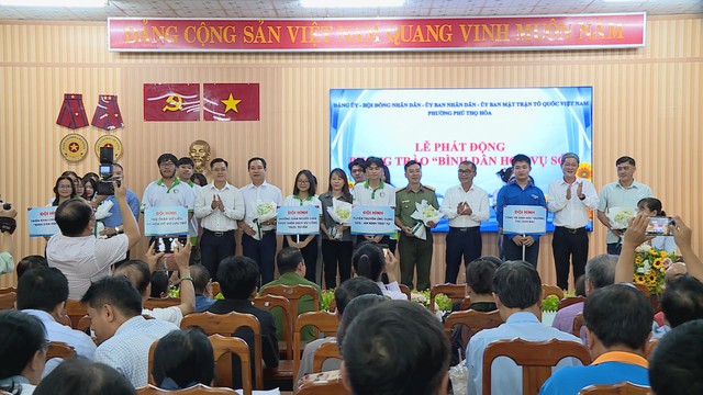 “Bình dân học vụ số” – Lan tỏa từ cơ sở, đưa công nghệ đến gần người dân - Ảnh 5.