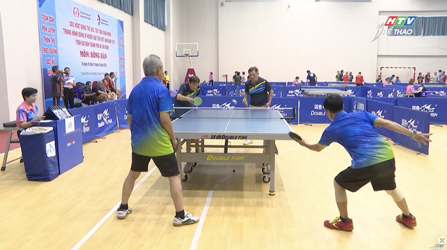 Bóng bàn khơi dậy hạnh phúc đến người cao tuổi - Ảnh 1.