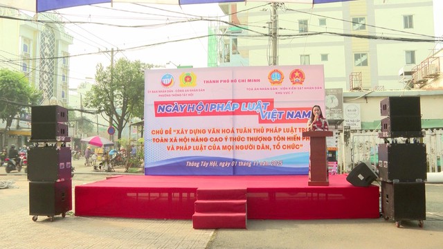 Lan tỏa tinh thần thượng tôn pháp luật trong Ngày hội Pháp luật Việt Nam 2025 tại phường Thông Tây Hội - Ảnh 1.
