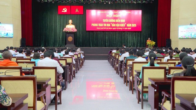 TP. Hồ Chí Minh tuyên dương hơn 200 điển hình dân vận khéo năm 2025- Ảnh 1. TP. Hồ Chí Minh tuyên dương hơn 200 điển hình dân vận khéo năm 2025- Ảnh 1.