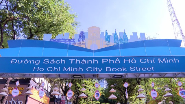Sự kiện văn hóa đêm tại Đường sách TP.HCM - Ảnh 1.