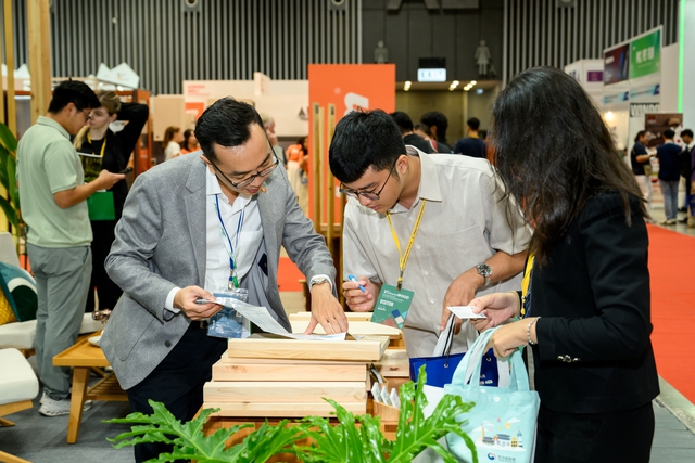 Canadian Wood Việt Nam giới thiệu giải pháp gỗ mềm tại triển lãm VietnamWood 2025 - Ảnh 6.