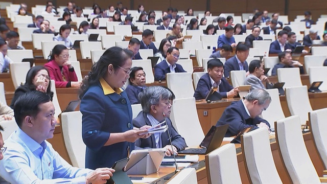 Đề xuất đánh thuế vàng miếng: Cần làm rõ để tránh ảnh hưởng người tích trữ- Ảnh 3.