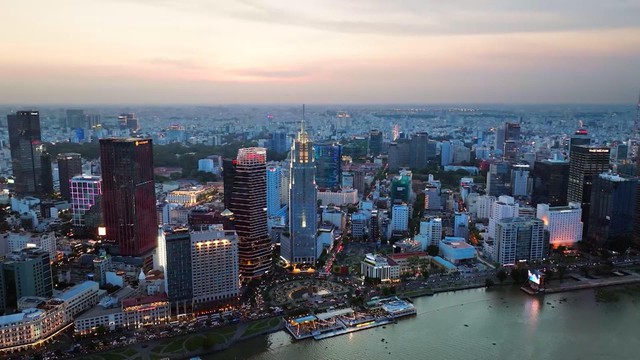 TP. Hồ Chí Minh cần cơ chế đặc thù mới để vận hành siêu đô thị sau sáp nhập - Ảnh 1.