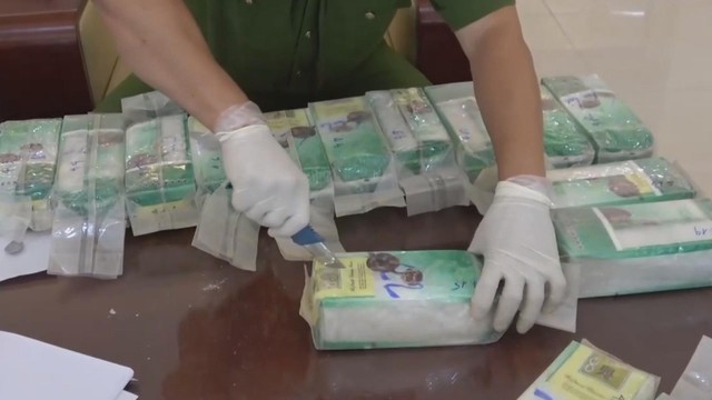 60 Giây ngày 21/11/2025 I Thủ tướng chỉ đạo triển khai tất cả các biện pháp cấp bách cần thiết để cứu dân - Ảnh 5.