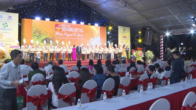 Trải Nghiệm 100 Món Ngon Từ Sợi Gạo Tại TP. Hồ Chí Minh - Ảnh 2.