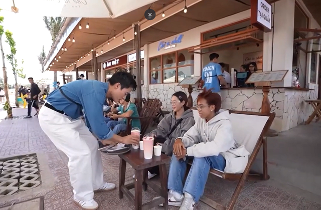 Đi đó đi đây - Mùa 2 - Tập 7: Trải nghiệm làm nhân viên phục vụ- Ảnh 2.