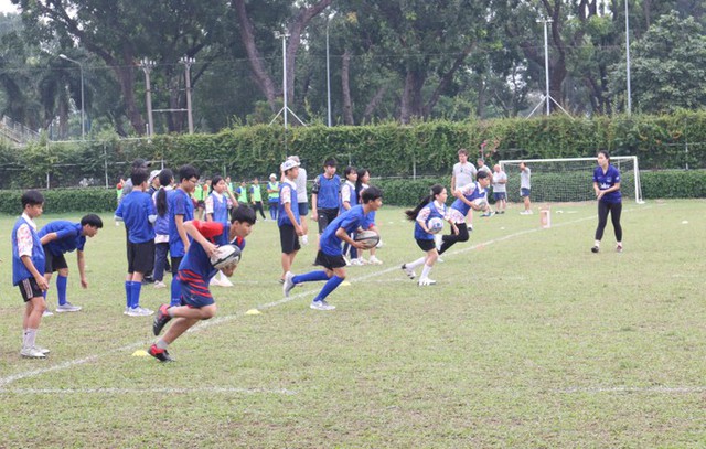 Ngày hội bóng bầu dục quốc tế: Nhịp cầu kết nối tình hữu nghị Việt Nam - Pháp - Ảnh 1.