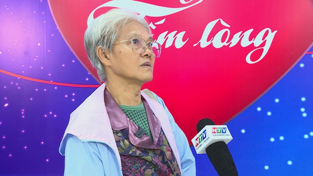 Người dân TP. Hồ Chí Minh góp yêu thương vào quỹ “Chung một tấm lòng”- Ảnh 6.