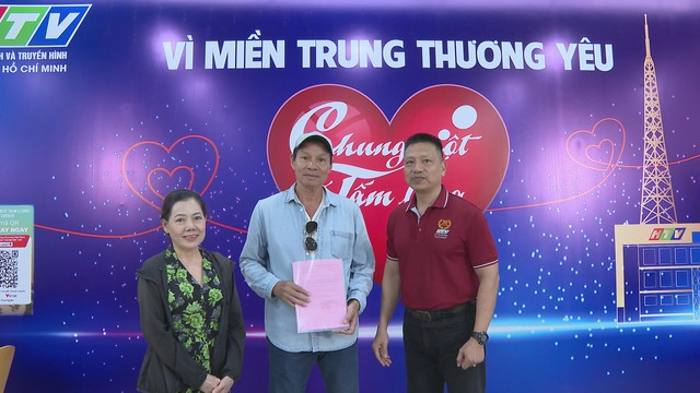 TP. Hồ Chí Minh chung tay ủng hộ chương trình “Chung một tấm lòng” hướng về miền Trung- Ảnh 2.