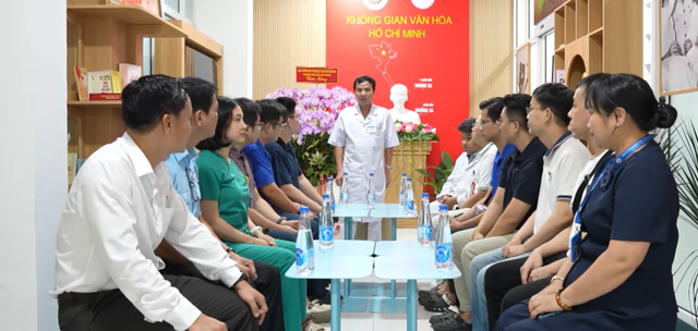 TP. Hồ Chí Minh viện trợ y tế khẩn cấp tại Khánh Hòa sau mưa lũ- Ảnh 4. TP. Hồ Chí Minh viện trợ y tế khẩn cấp tại Khánh Hòa sau mưa lũ- Ảnh 4.