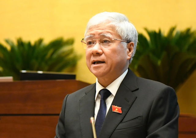 Bão lũ ác liệt rồi sẽ đi qua, nhưng nghĩa đồng bào mãi còn ở lại - Ảnh 1.