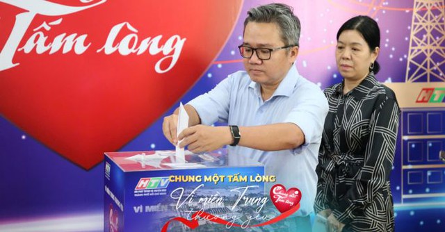 Sôi nổi không khí quyên góp quỹ "Chung một tấm lòng: Vì miền Trung thương yêu" - Ảnh 7.