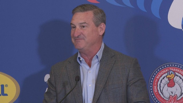 2 chú gà tây may mắn nhất nước Mỹ dịp Lễ Tạ ơn - Ảnh 3.