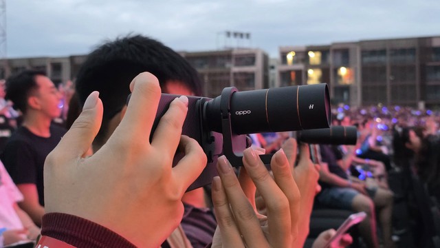 Đi Concert thời 4.0: Không cần máy cơ cồng kềnh để có Fancam "triệu view"? - Ảnh 2.