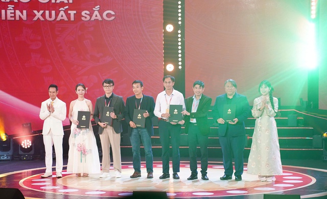 "Mưa đỏ" thắng lớn với 5 giải tại Liên hoan phim Việt Nam lần thứ 24 - Ảnh 24.