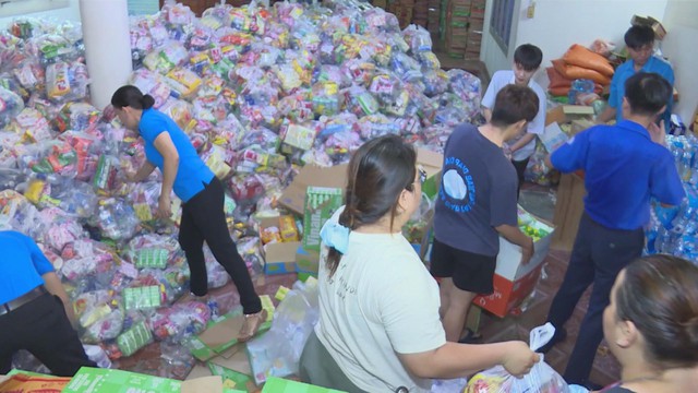 Nghĩa tình người lao động hướng về đồng bào vùng thiên tai - Ảnh 1.