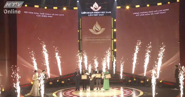 "Mưa đỏ" thắng lớn với 5 giải tại Liên hoan phim Việt Nam lần thứ 24 - Ảnh 1.