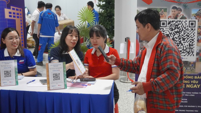 Triển khai thêm điểm tiếp nhận quỹ "Chung một tấm lòng" - Ảnh 2.